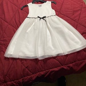 Girls black and white dress
